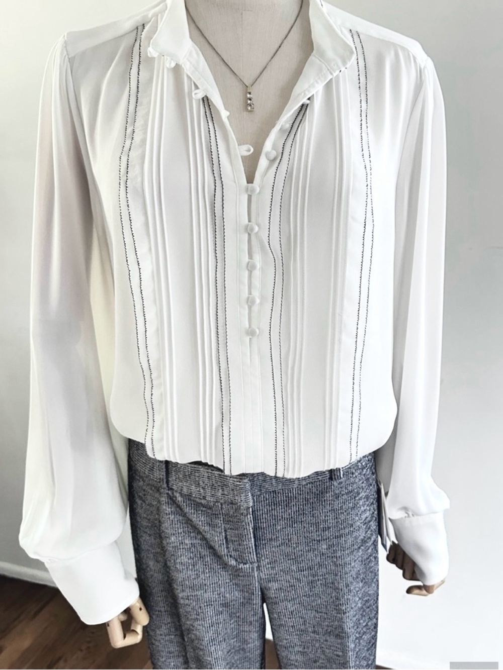 WHBM Ivory Pintuck Button Front Blouse Sheer Parisian Old Money Size 12